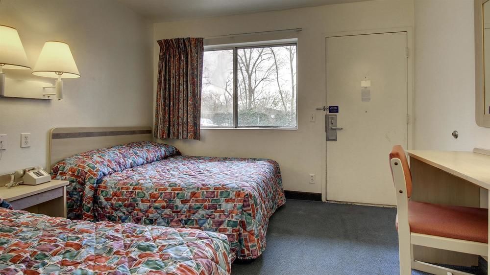 Red Carpet Inn Louisville North -Jeffersonville In Екстер'єр фото