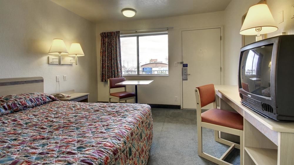 Red Carpet Inn Louisville North -Jeffersonville In Екстер'єр фото