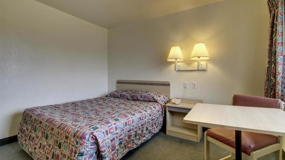 Red Carpet Inn Louisville North -Jeffersonville In Екстер'єр фото